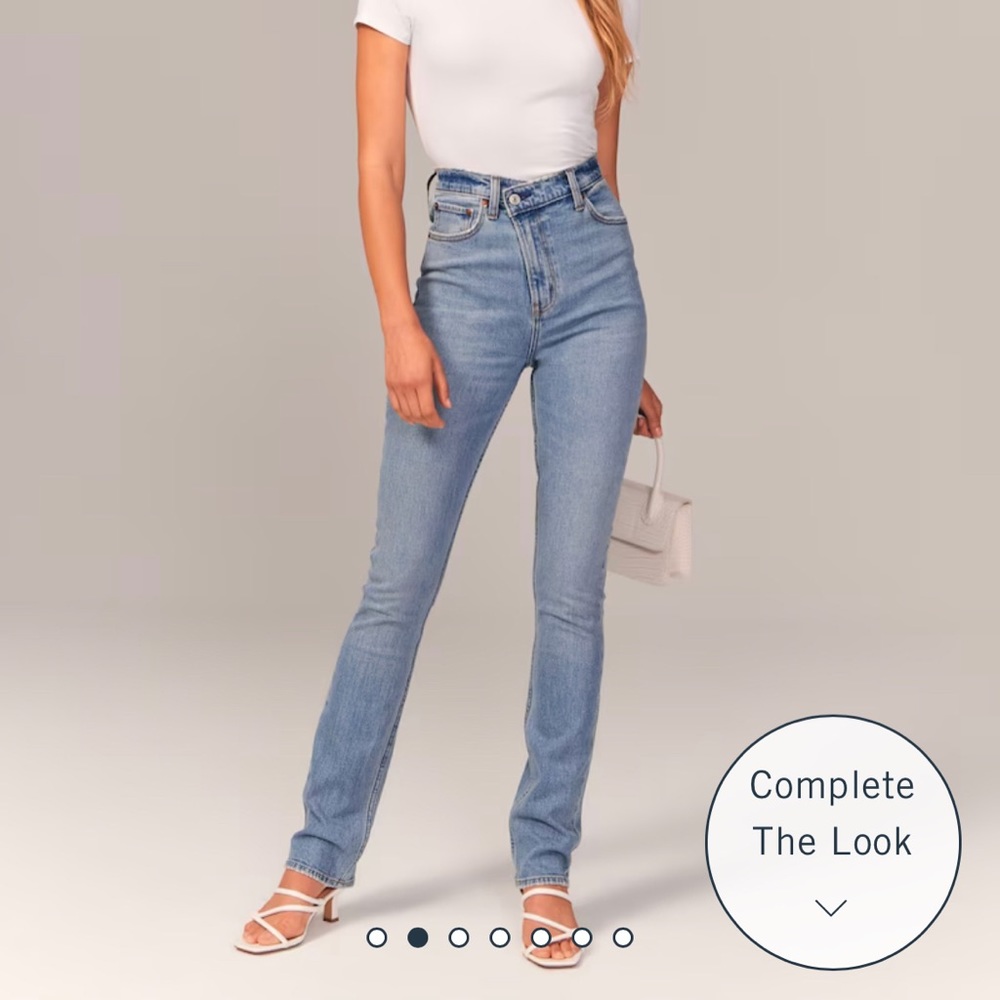 Abercrombie and Fitch-Ultra High Rise 90s Slim Straight Jean